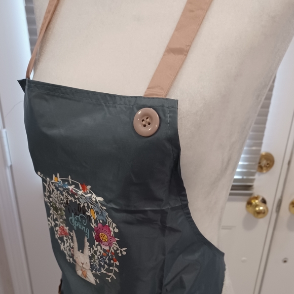 4/$40 New Blue Bunny Print Apron - Size O/S - Picture 4 of 12